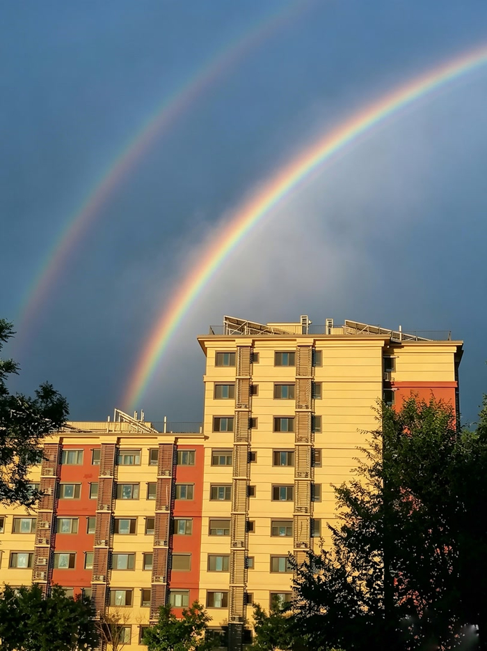 惊艳!北京雨后再现双彩虹 惊艳!北京雨后再现双彩虹